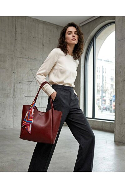 Fiori حقيبة كتف نسائية من الجلد الصناعي