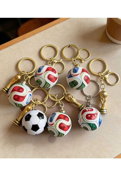 SHOP LIKE A PRO Breloc minge fotbal cu trofeu, keychain World Cup, accesoriu chei, model sport, culori mixte
