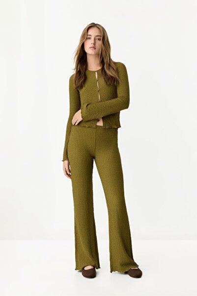 Crepe pants