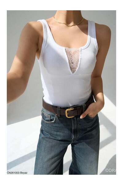 Coral Lace Collar Undershirt Öa261003 White