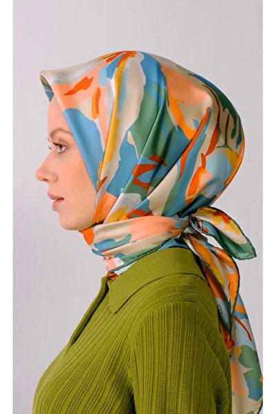 Belli Bebe Mavisi Çok Renkli Çiçek Desen %100 Twill İpek