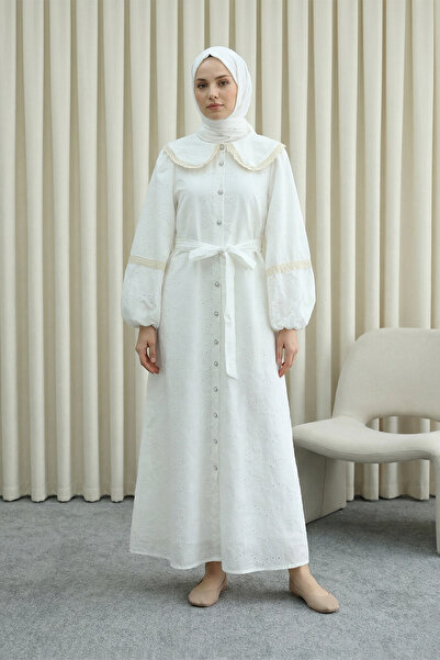 MODAQU Λινό λευκό φόρεμα με κουμπιά και ζώνη σε όλο το μήκος