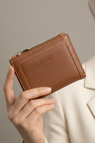 InStyle Γυναικείο πορτοφόλι σε ταμπά απόχρωση με λεπτομέρεια ραφής