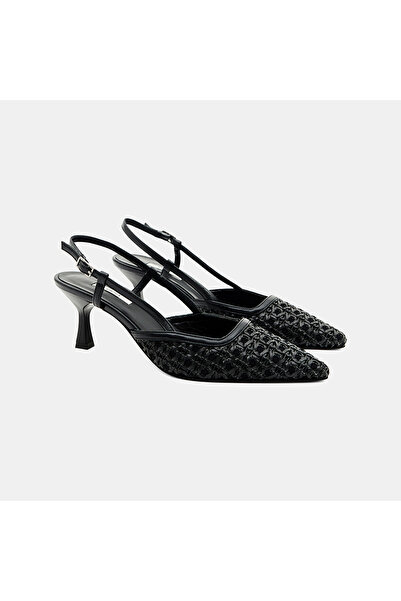 Desa Γυναικεία δερμάτινα παπούτσια με τακούνι σε μαύρο χρώμα και μυτερή μύτη