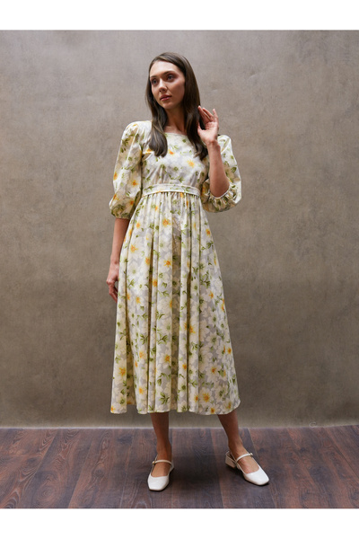 KÜÇÜĞÜM BUTİK Πράσινο φόρεμα με τετράγωνο γιακά και σχέδιο λουλουδιών ακατσέλιας