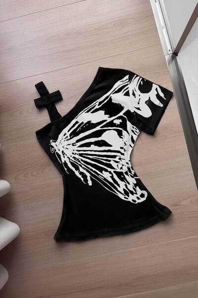 ARS Butik Λεπτομέρεια με λουράκια σε σχήμα φτερού πεταλούδας, κοντομάνικο κρο...