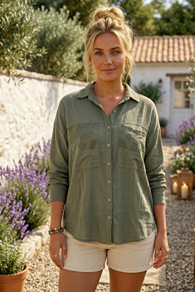 Chiccy Cămașă kaki cu guler, mâneci cu manșete, nasturi, buzunare duble, brod...