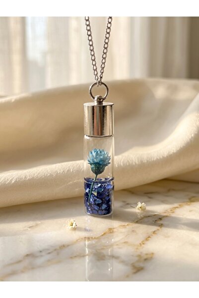 Meneva Aksesuar Cam Şişe İçinde Kurutulmuş Mavi Çiçekli Kristal Kolye