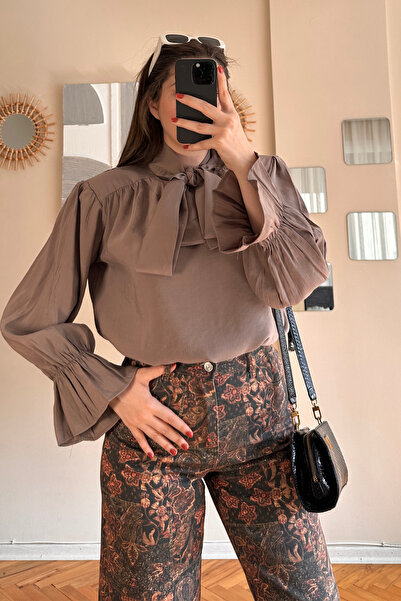 Sorridi Mink Padded Tencel Fabric Blouse with Ties