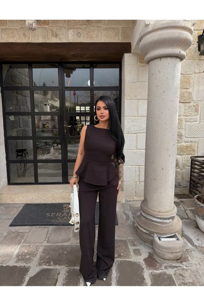 aytenli Κοστούμι από ύφασμα πολυβισκόν με ειδική κοπή και παντελόνι peplum