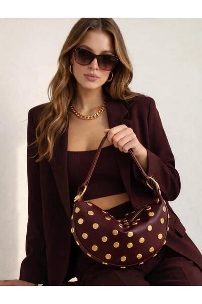 DEZ STORE Τσάντα ώμου σε σχήμα μισής σελήνης με λεπτομέρεια από καρφιτσωτό δέρμα