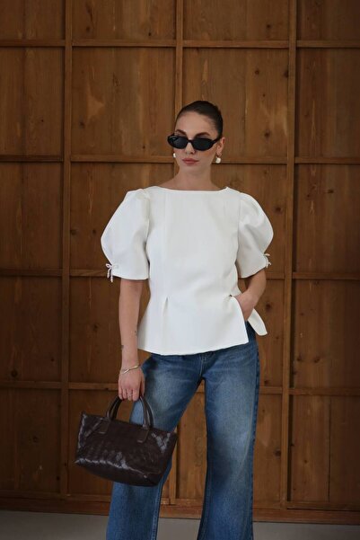 Zey Studio Γυναικεία Μπλούζα Εκρού με Μανίκια Μπαλόνι και Λεπτομέρεια Σκίσιμο