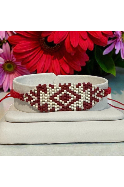 Ezera Λευκό-κόκκινο βραχιόλι Miyuki σε κόκκινο κορδόνι – "Martisor" για να το...