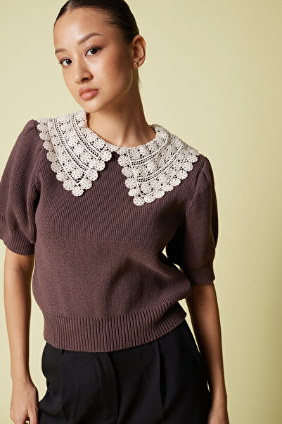 Nisan Collar detail knitted sweater