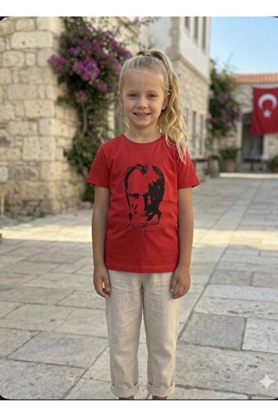 Zelhankids Μπλουζάκι με στάμπα Ατατούρκ για την εκδήλωση της 23ης Απριλίου