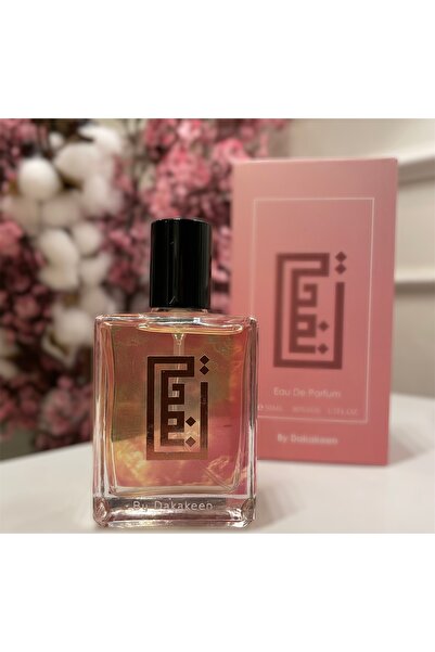 Dakakeen Concept عطر نافحة الفاخر للنساء 50 مل - خشب العود، زهور بلغارية وفان...