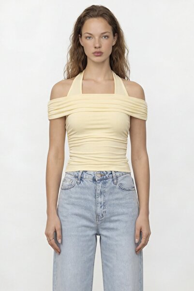 VAGGON Вталена драпирана блуза с халтер яка