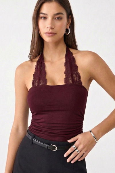 VODENS Μπλούζα από 95% βαμβάκι με δαντελένια τιράντες σε μπορντό χρώμα