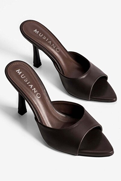 Mubiano Γυναικείες παντόφλες στιλέτο με μυτερή μύτη, ανοιχτό τακούνι, σε καφέ...
