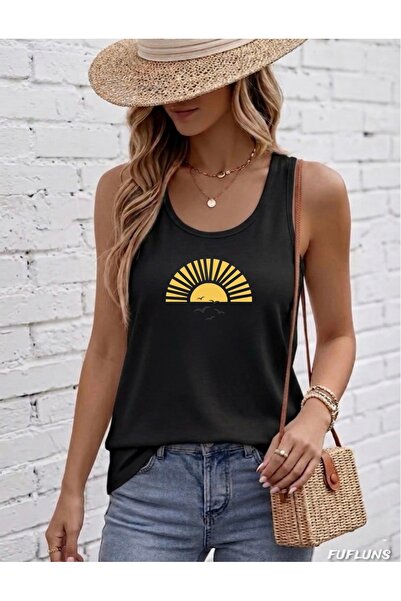 FUFLUNS Women's Round Neck T-Shirt with Birds and Sun Print