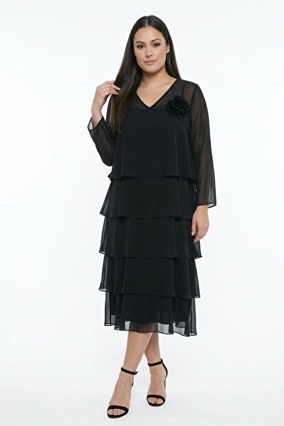 By Saygı Γυναικείο φόρεμα σιφόν με λαιμόκοψη V και επένδυση, σε μεγάλο μέγεθος