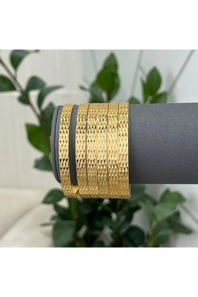 Generic Embroidery Threads Substitute for Gold {Price Per Piece}