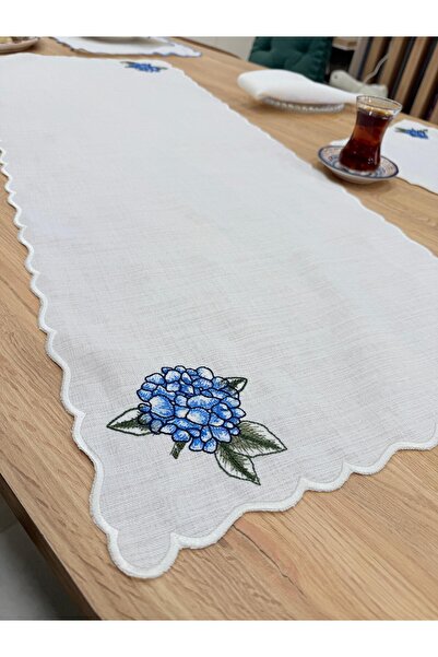 Home Ortanca Nakışlı Runner