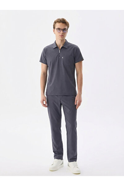 Class Üniforma Ανδρική ιατρική στολή με λαιμόκοψη πόλο, από καπνιστό λύκρα, γ...