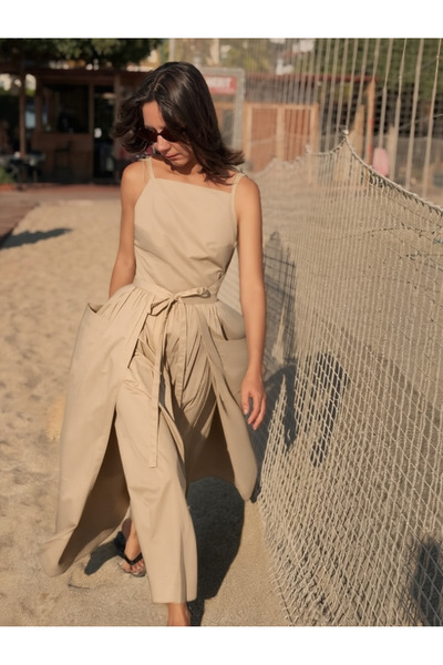 My Blog Μπεζ μακρύ φόρεμα με λεπτές τιράντες και διπλό δέσιμο - 2011