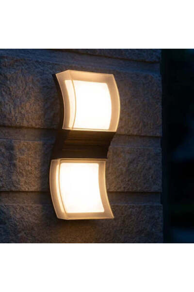 janalightings Aplic Sur Villa - Curved Design for Outdoor Lighting