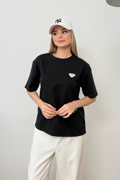 GİYSA Γυναικείο T-Shirt με λαιμόκοψη ποδηλάτου και λεπτομέρεια αξεσουάρ 2Ιπ, ...