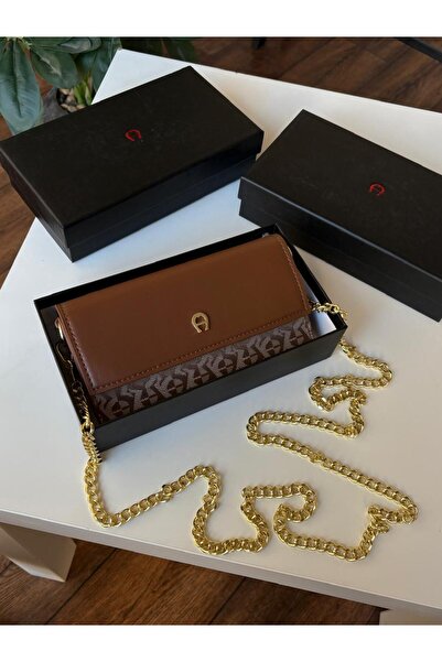 Aigner A Wallet on a Chain from the Aigner Brand