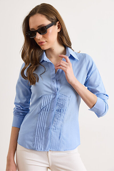 Olalook Γυναικείο υφαντό πουκάμισο σε μπλε βρεφικό χρώμα με στριφώματα στο μπ...