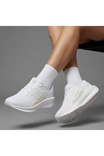 Nike Downshifter 13 Λευκά Παπούτσια Πεζοπορίας Sportie