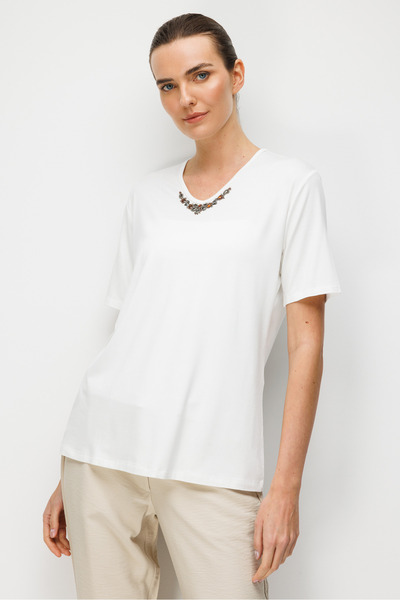 Desen Triko Γυναικείο μπλουζάκι με λαιμόκοψη V, κεντημένο, από χτενισμένο βαμ...