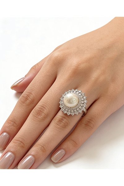 LABELRM Pearl Halo Elegance Ring