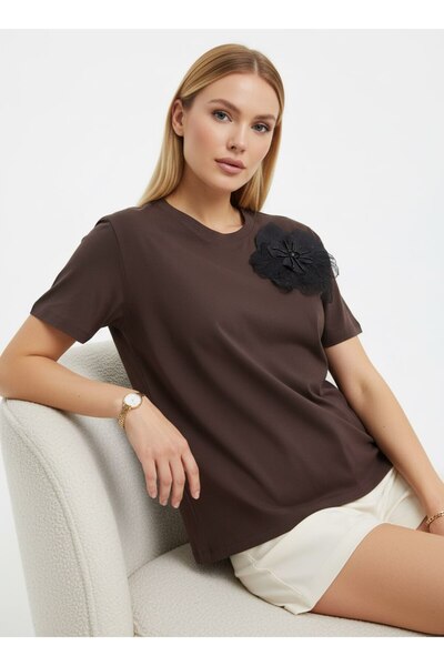 Noi Belis Πλεκτό T-Shirt με λεπτομέρεια αξεσουάρ σε σχήμα λαιμού ποδηλάτου SS...