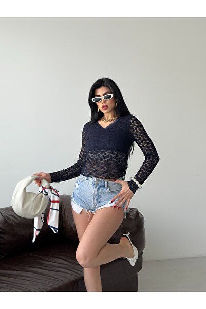 BLUSS Γυναικεία μπλούζα με λαιμόκοψη V, δαντελωτή κεντητή, μακρυμάνικη, σε στ...