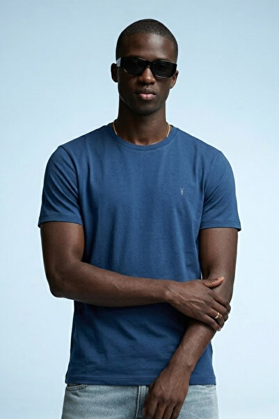 MATERIAL Ανδρικό μπλουζάκι με κοντό μανίκι και λαιμόκοψη ποδηλάτου σε μπλε χρώμα