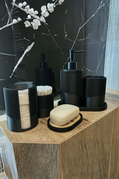 Generic Brand Modern and Stylish Black Bathroom Set