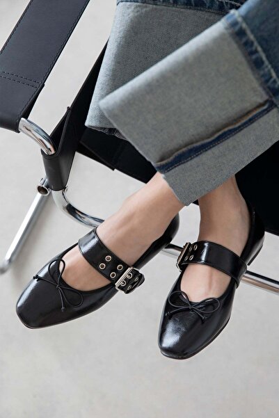 STRASWANS Γυναικεία ζώνη Faye με λεπτομέρεια από τσαλακωμένο δέρμα, μπαλαρίνε...