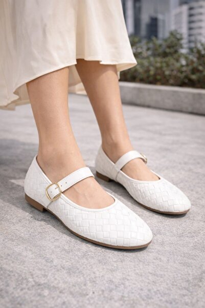 MAYA SHOES Beyaz Örgü Yuvarlak Burunlu Kapalı Baretli Ortopedik Babet