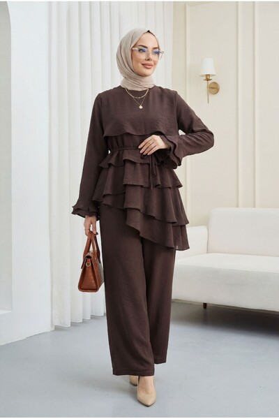 HİJABAYA Ασύμμετρο παντελόνι με λεπτομέρεια στο στρίφωμα και κορδόνια, με επέ...