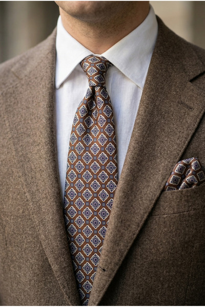CROATE Brown Minimal Patterned Italian Design Tie – Modern & Classic Fit