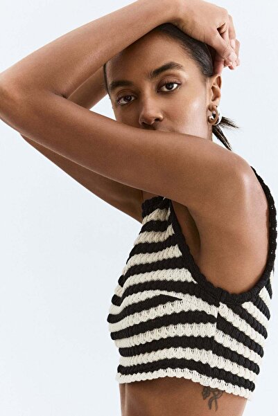 H&M بلوزة بمظهر الكروشيه