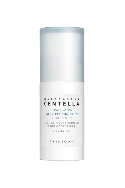 Skin1004 مادغاسكار سنتيلا هايلو-سيكا سيلكي-فيت صن ستيك 7 جرام