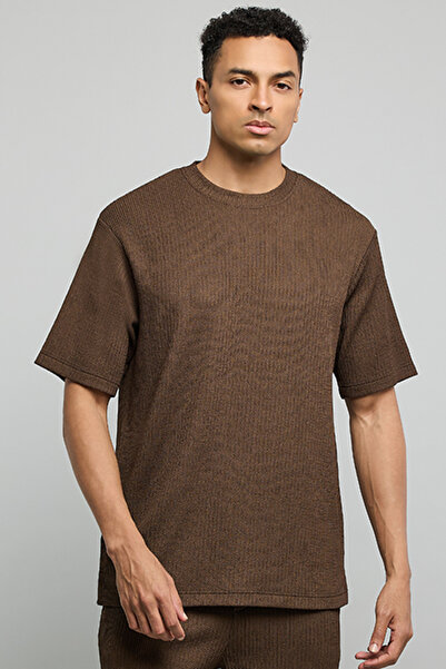 R&B Textured T-Shirt with Crew Neck and Short Sleeves