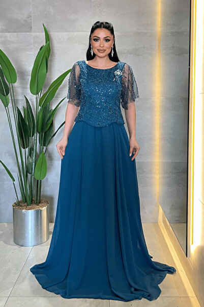 giyimmasalı Φόρεμα από σιφόν με υφάσματα με χάντρες στο επάνω μέρος - Σμαραγδ...