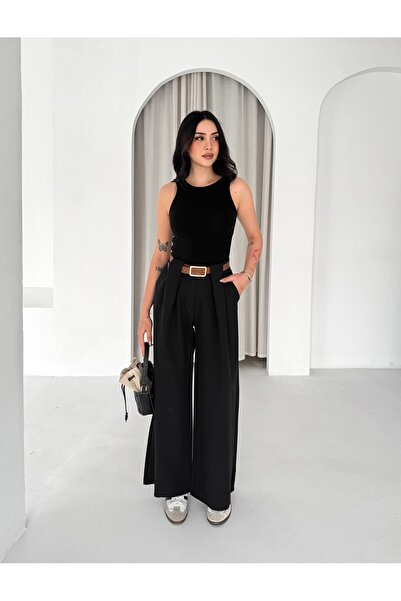 chize Μοντέρνο παντελόνι με ψηλή μέση, λεπτομέρεια με πιέτες στη μέση και φαρ...