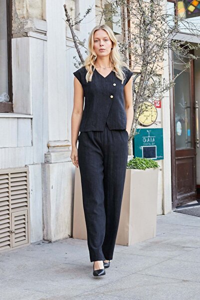 Jument Γυναικεία λινή μπλούζα με διπλό στήθος και ανοιχτούς ώμους - Μαύρο